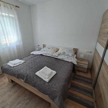 Simun Apartment คาร์โลวัตส์ ภายนอก รูปภาพ